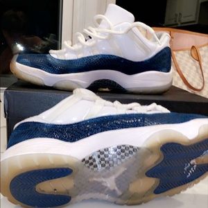 Jordan 11’s snake skin